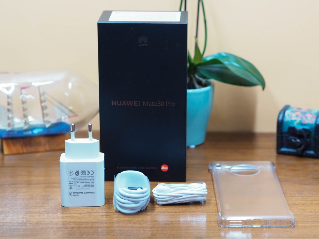 Huawei_Mate_30_PRO_box_content