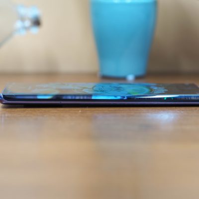 Huawei_Mate_30_PRO_right_side