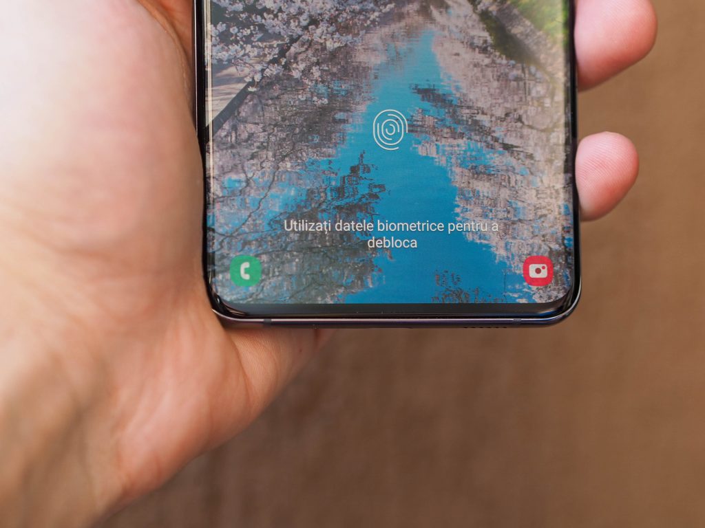 Samsung_Galaxy_S20_Ultra_fingerprint