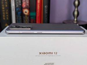 Xiaomi_12_side (2)