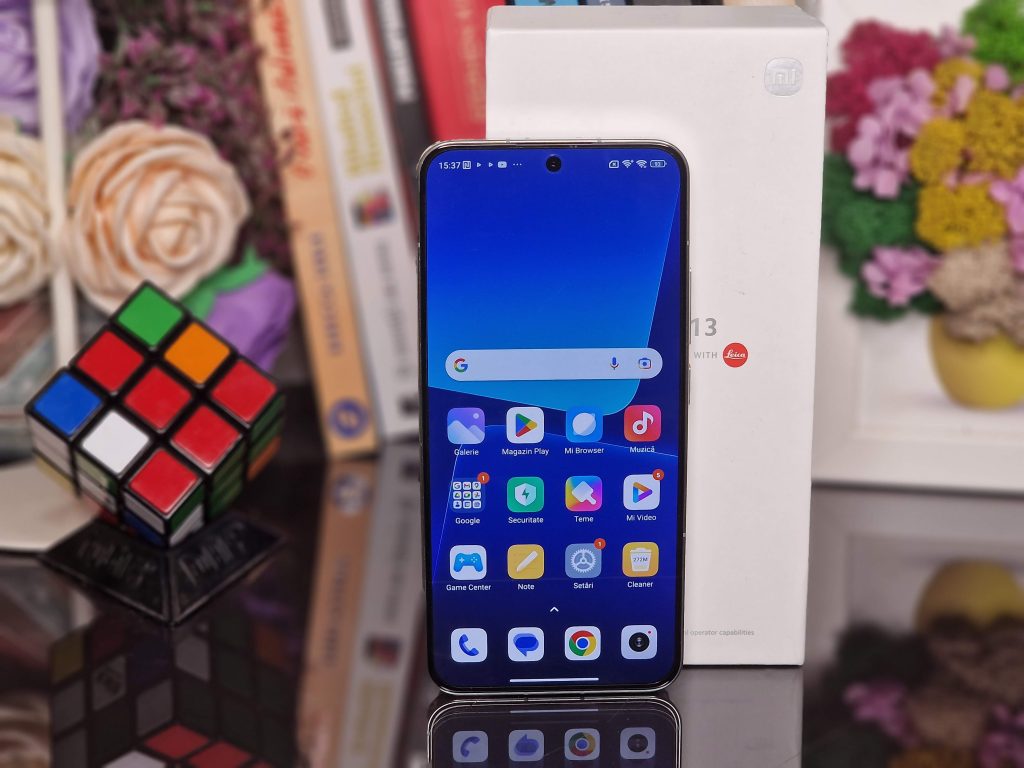 Xiaomi_13_front